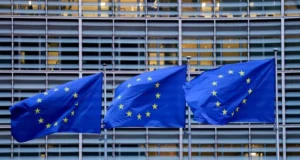 Европе необходимо сохранить контроль над ключевыми технологиями, заявила комиссар ЕС